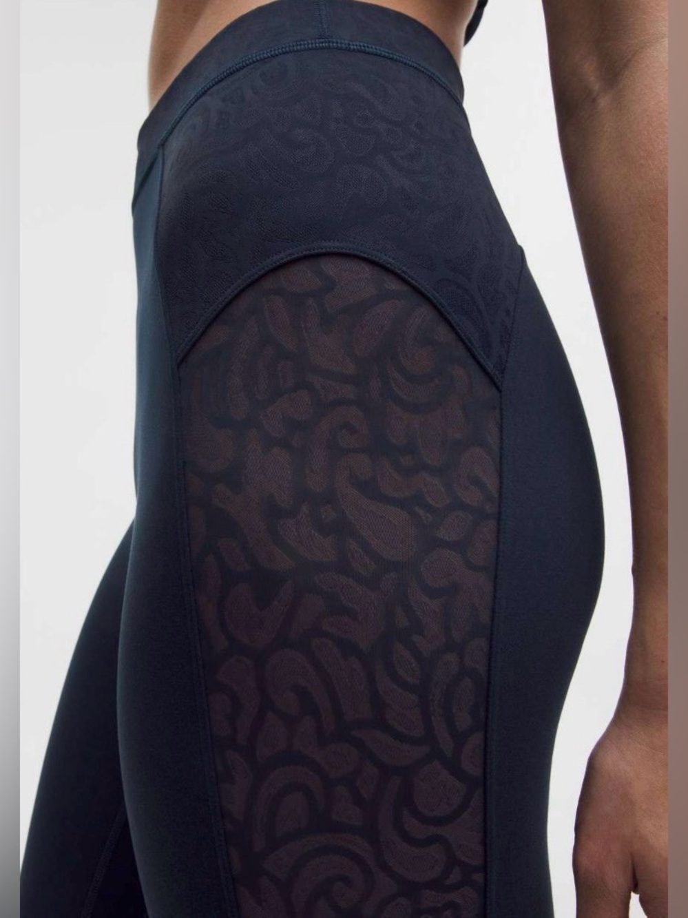 Lululemon Paisley Sheer Lace Jacquard Panelled High-Rise Tight 25" EUC - Picture 4 of 8